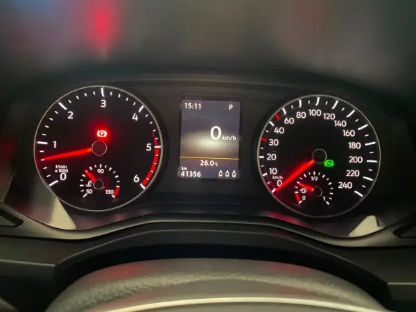 VOLKSWAGEN Amarok - Foto