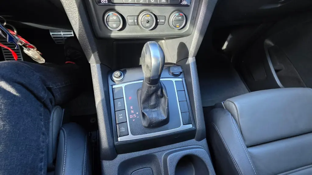 VOLKSWAGEN Amarok - Foto