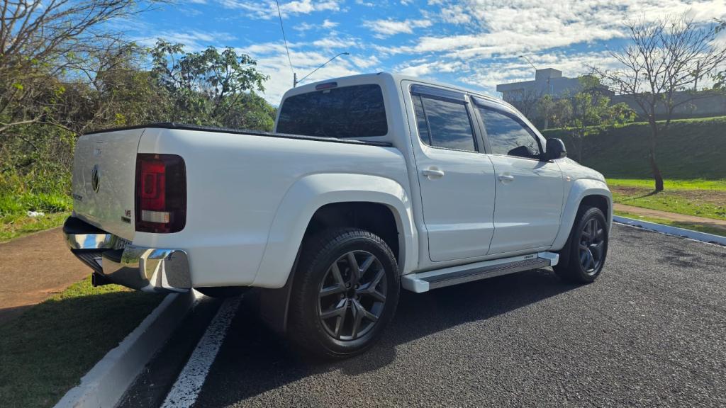 VOLKSWAGEN Amarok - Foto