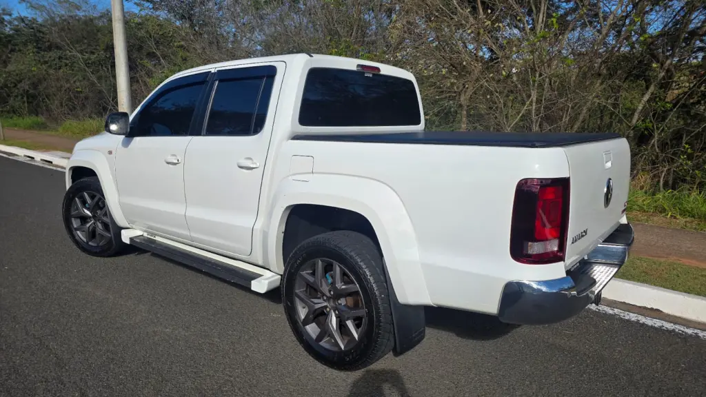 VOLKSWAGEN Amarok - Foto