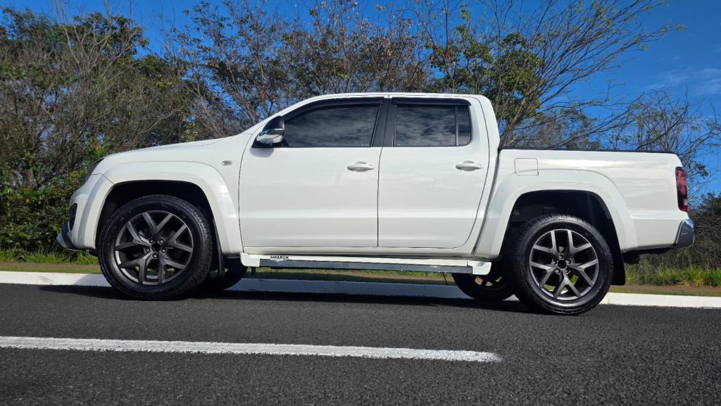 VOLKSWAGEN Amarok - Foto