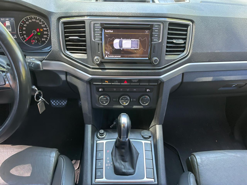 VOLKSWAGEN Amarok - Foto