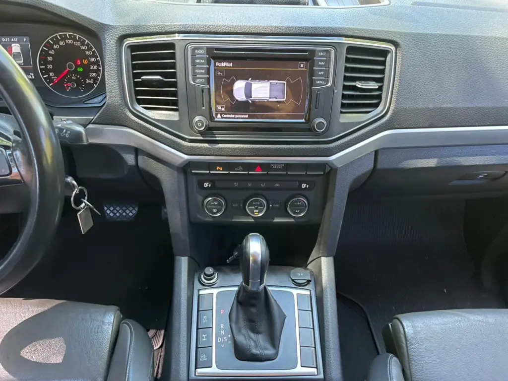 VOLKSWAGEN Amarok - Foto