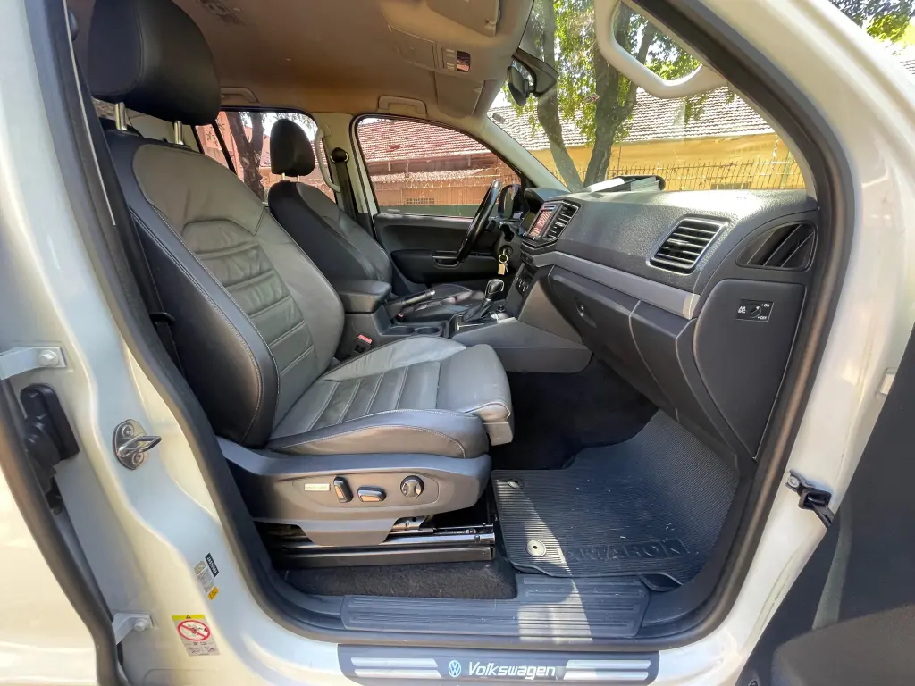 VOLKSWAGEN Amarok - Foto