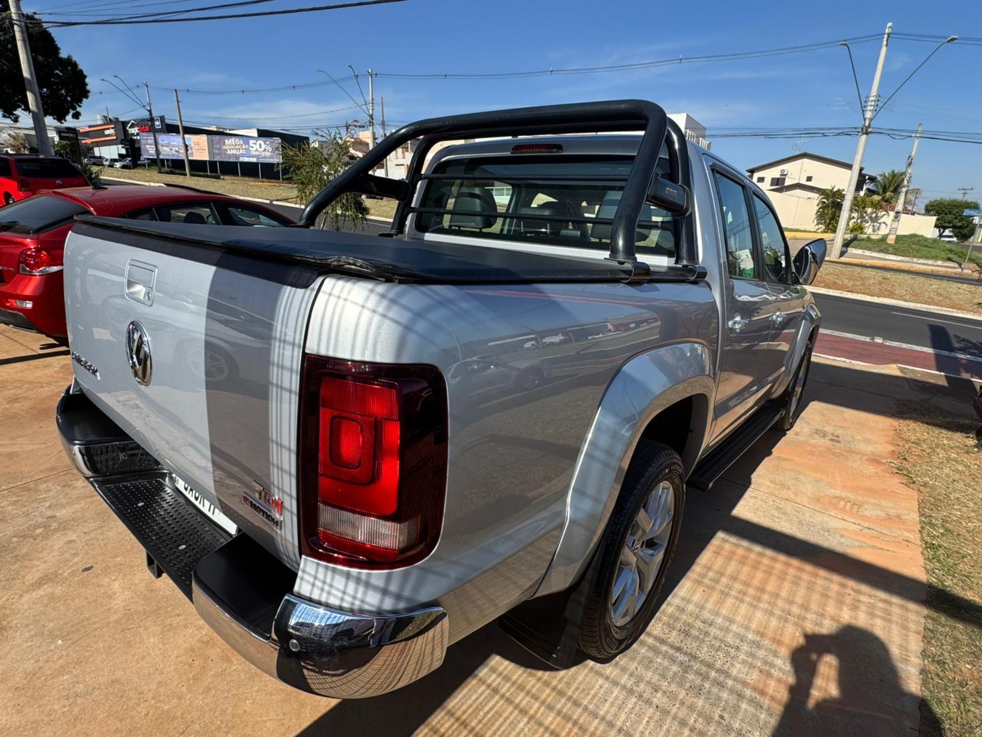 VOLKSWAGEN Amarok - Foto