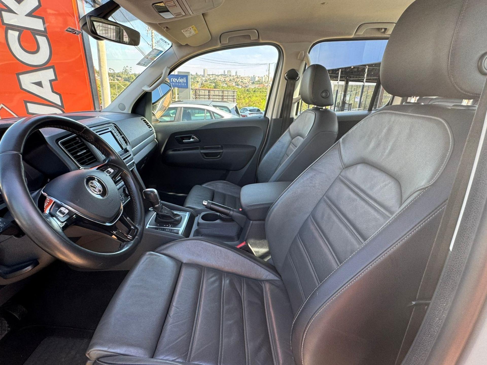 VOLKSWAGEN Amarok - Foto