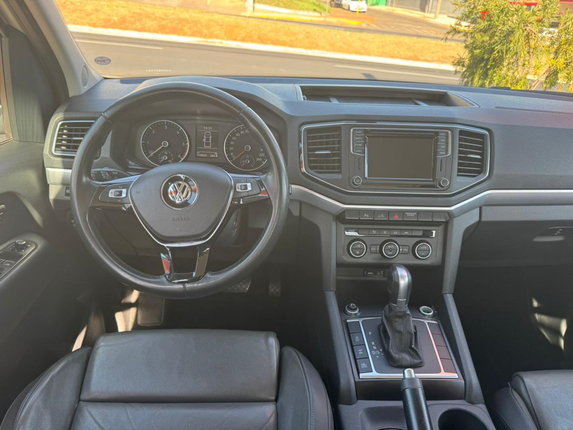 VOLKSWAGEN Amarok - Foto