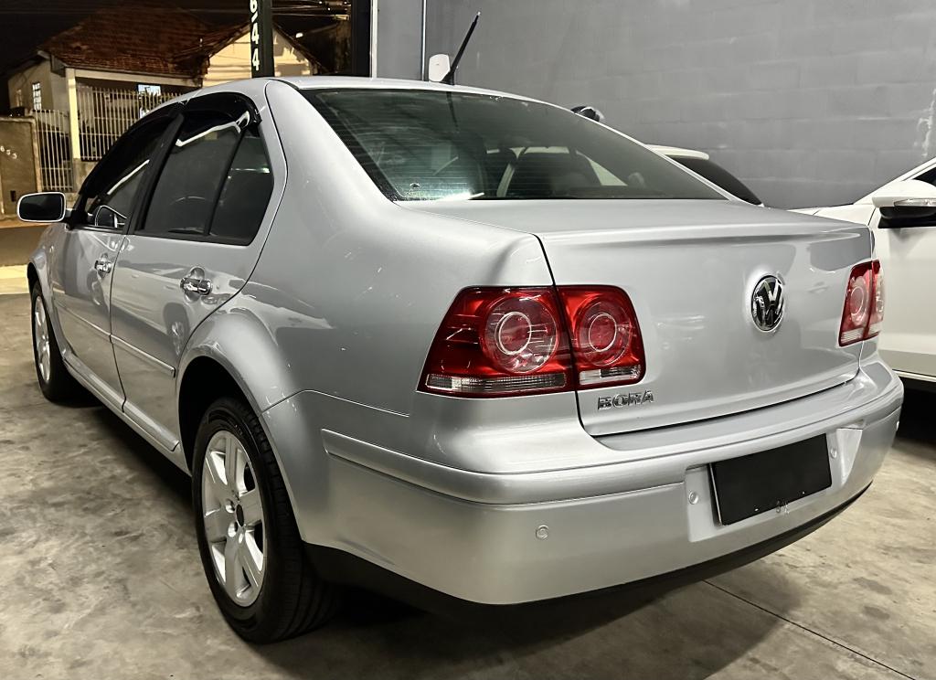 VOLKSWAGEN Bora - Foto