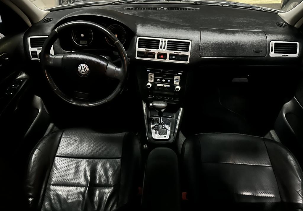 VOLKSWAGEN Bora - Foto