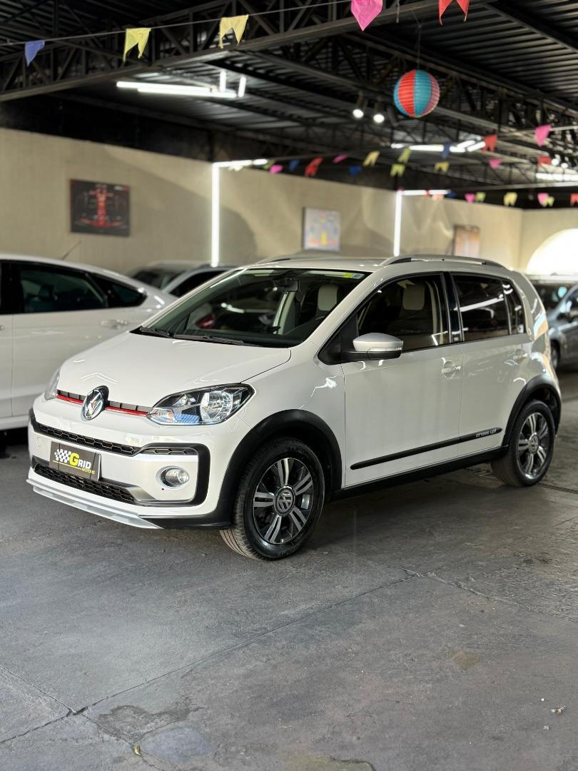 VOLKSWAGEN Cross UP