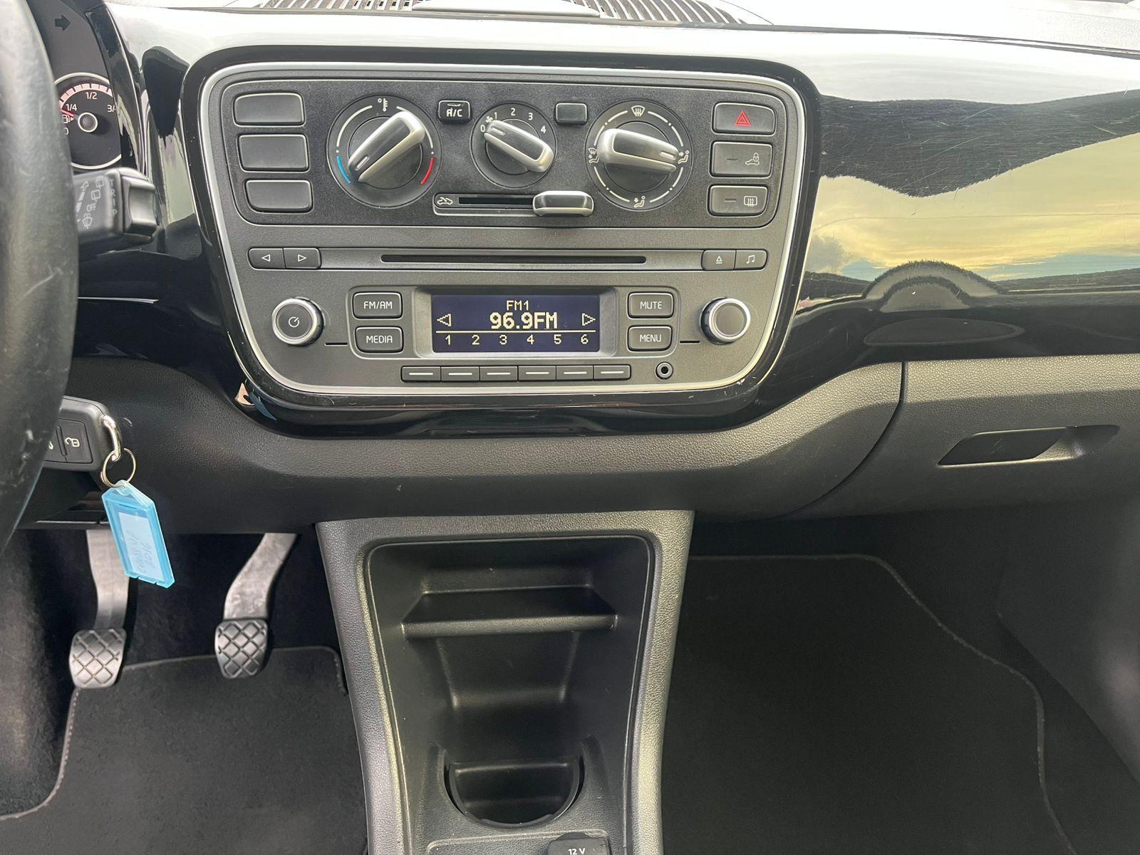 VOLKSWAGEN Cross UP - Foto