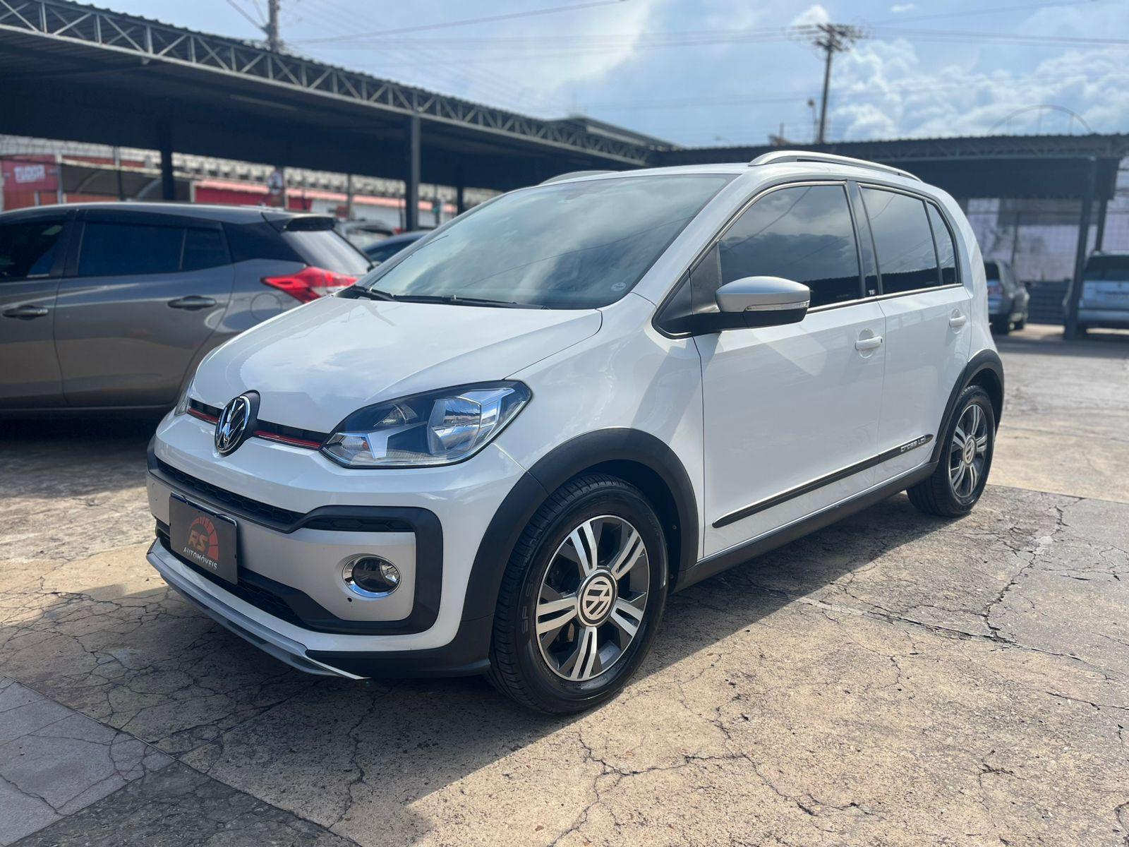 VOLKSWAGEN Cross UP