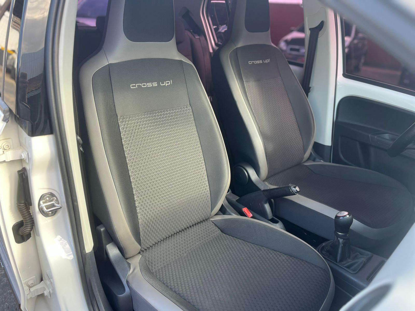 VOLKSWAGEN Cross UP - Foto