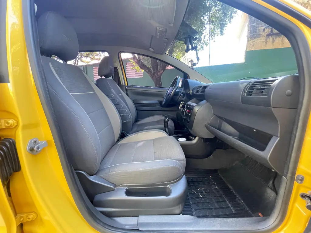 VOLKSWAGEN Crossfox - Foto