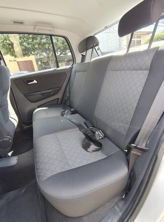 VOLKSWAGEN Fox - Foto