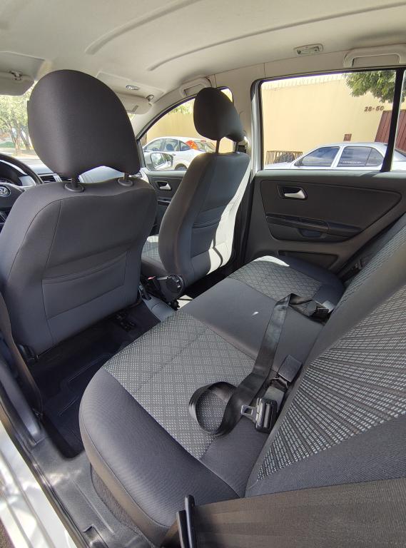 VOLKSWAGEN Fox - Foto