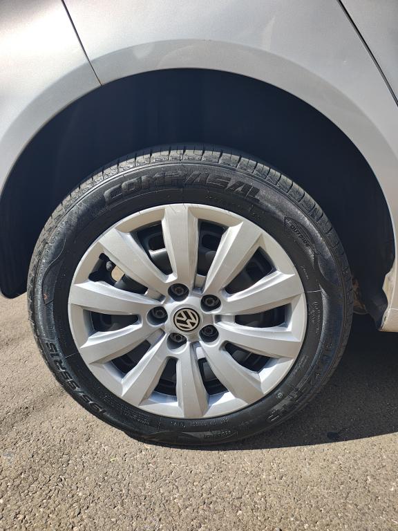 VOLKSWAGEN Fox - Foto