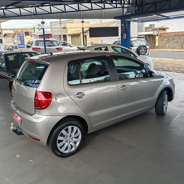 VOLKSWAGEN Fox - Foto