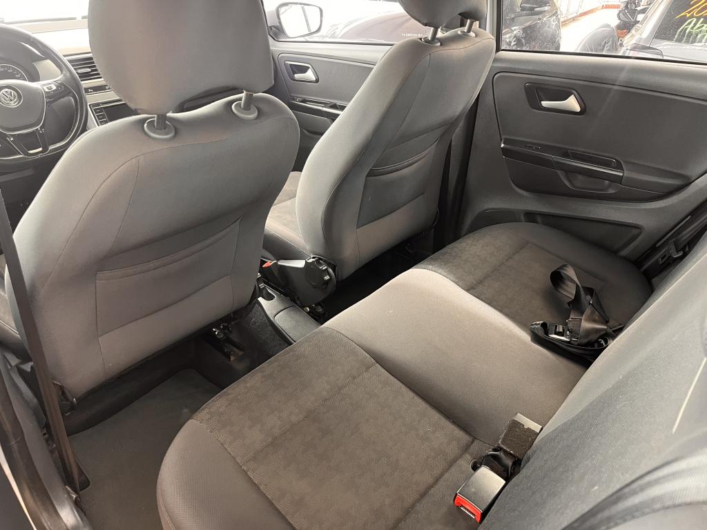 VOLKSWAGEN Fox - Foto