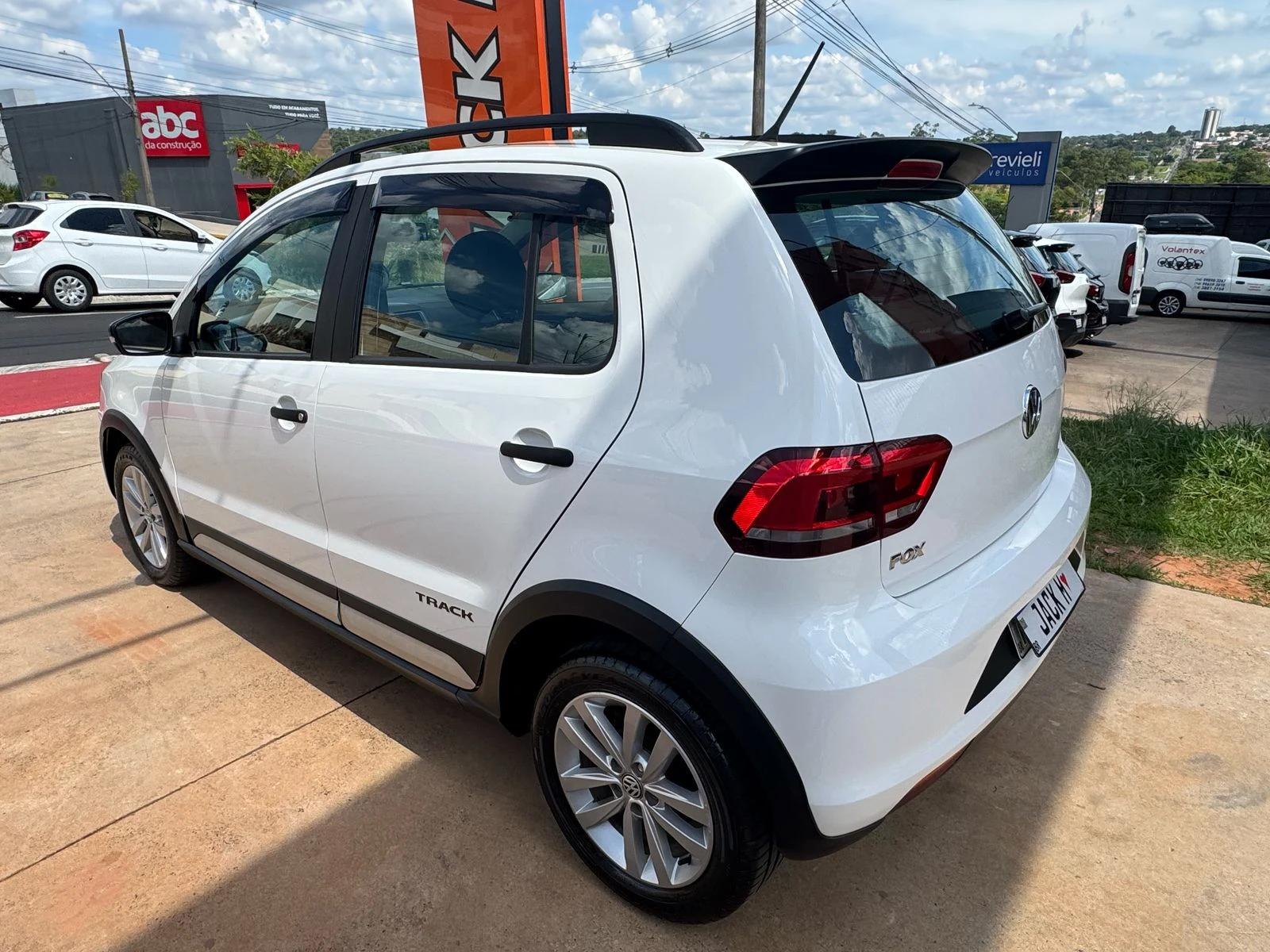 VOLKSWAGEN Fox - Foto