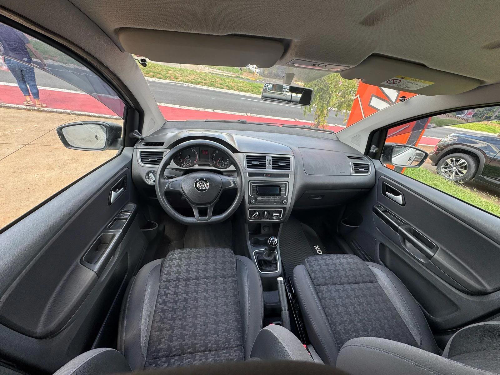 VOLKSWAGEN Fox - Foto