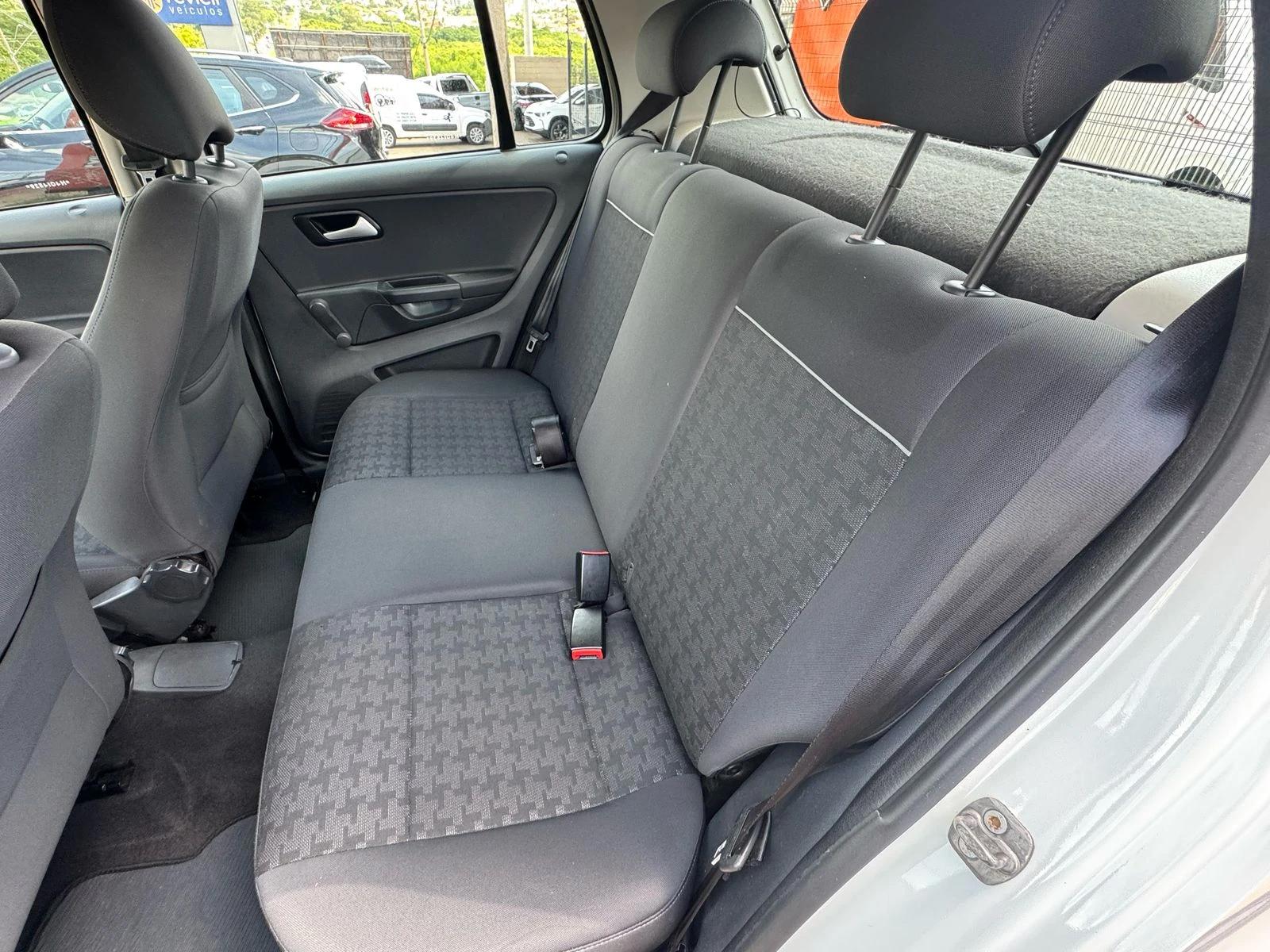 VOLKSWAGEN Fox - Foto