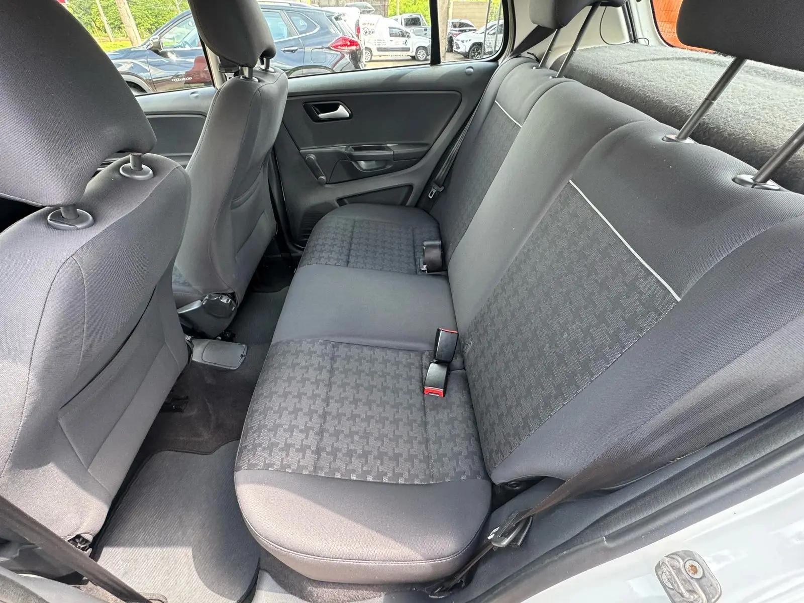 VOLKSWAGEN Fox - Foto