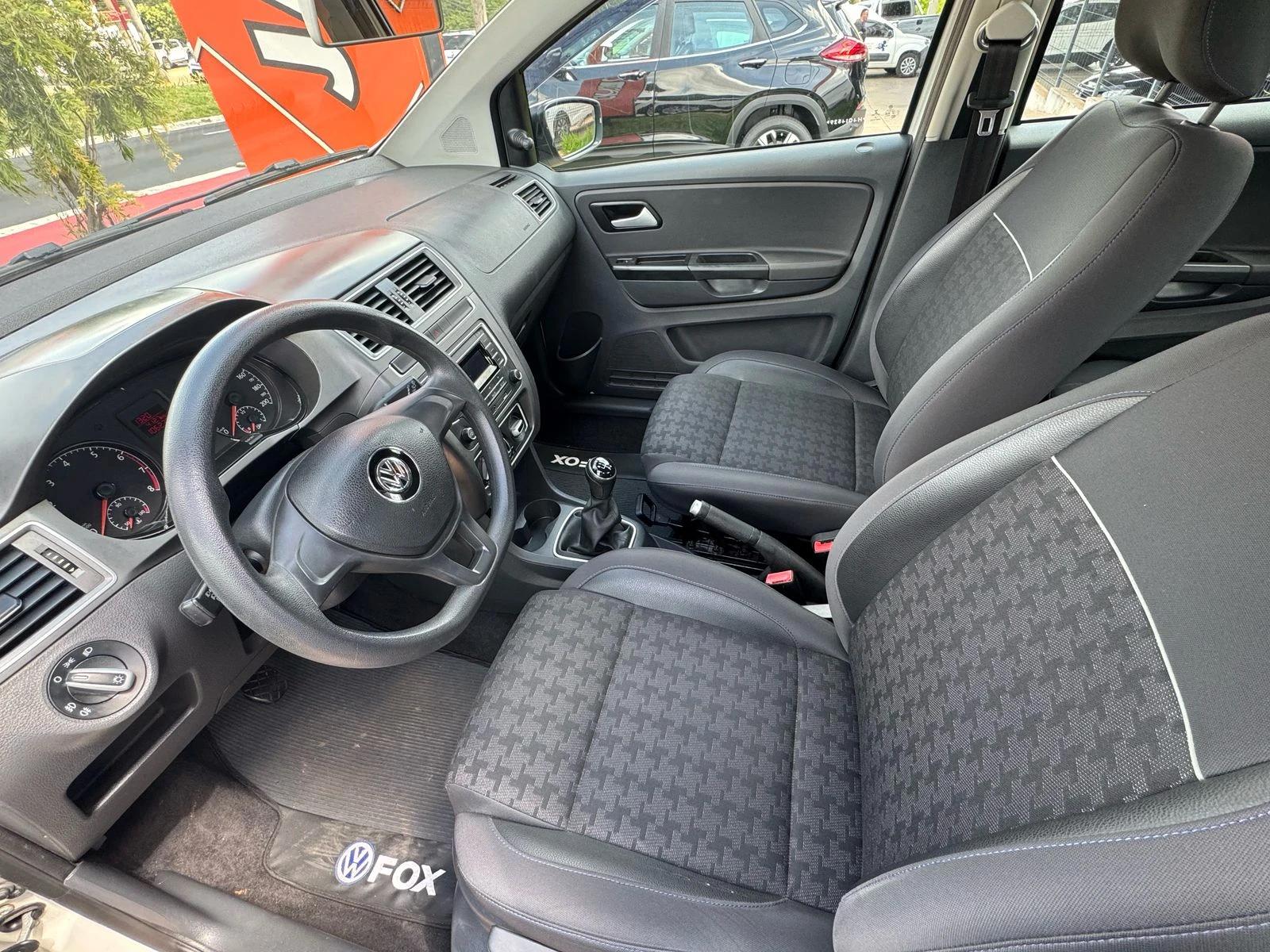 VOLKSWAGEN Fox - Foto