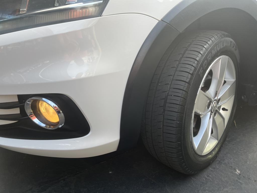 VOLKSWAGEN Fox - Foto