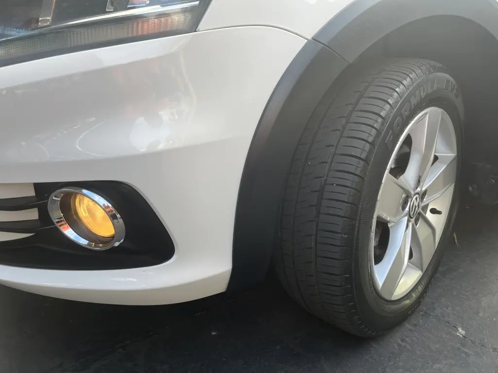 VOLKSWAGEN Fox - Foto