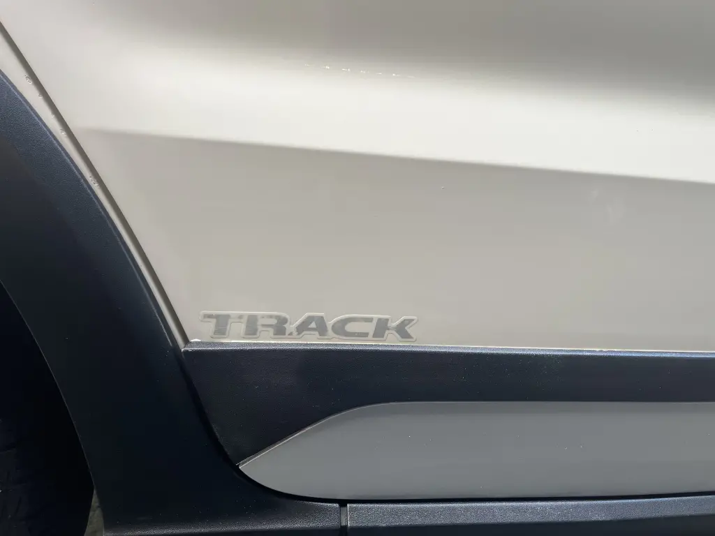 VOLKSWAGEN Fox - Foto