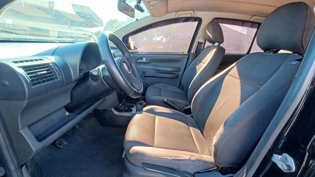 VOLKSWAGEN Fox - Foto