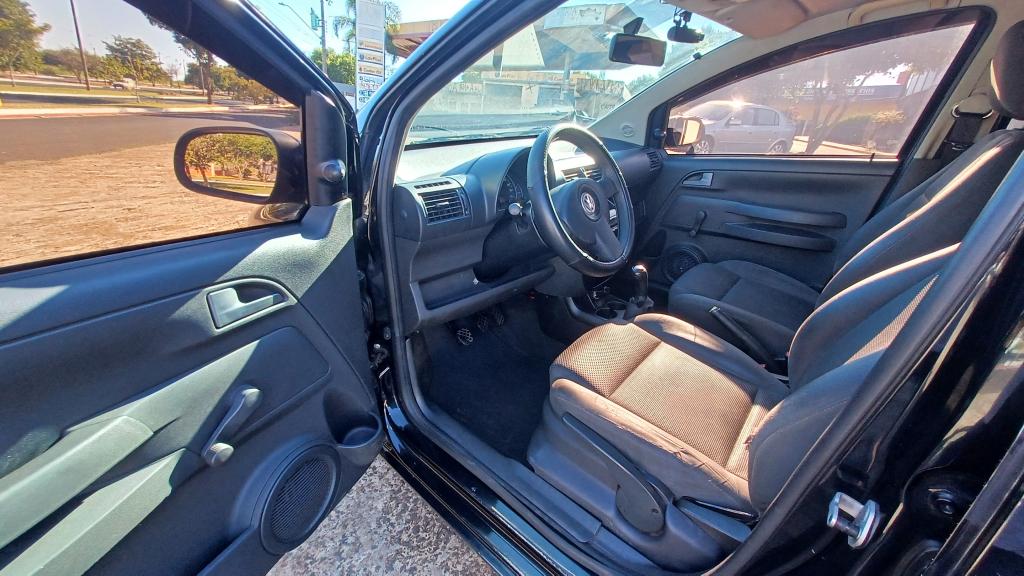 VOLKSWAGEN Fox - Foto