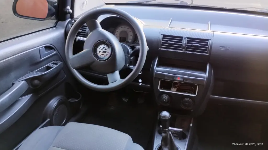VOLKSWAGEN Fox - Foto