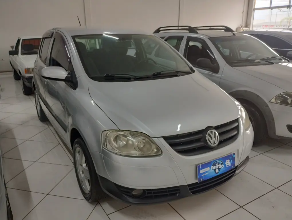 VOLKSWAGEN Fox - Foto