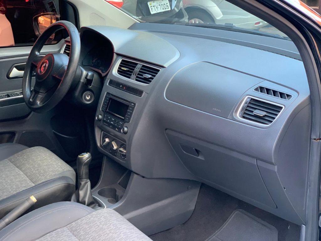 VOLKSWAGEN Fox - Foto