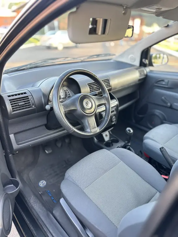 VOLKSWAGEN Fox - Foto