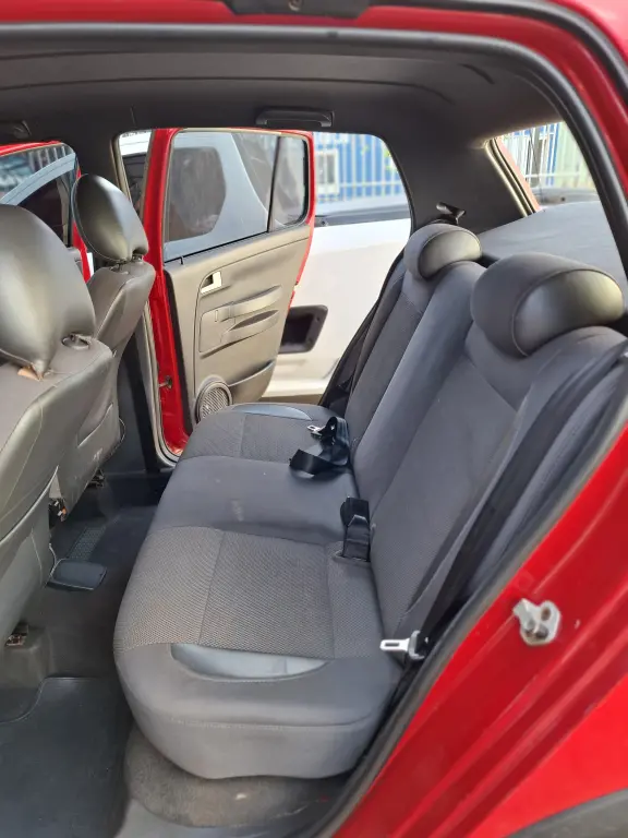 VOLKSWAGEN Fox - Foto