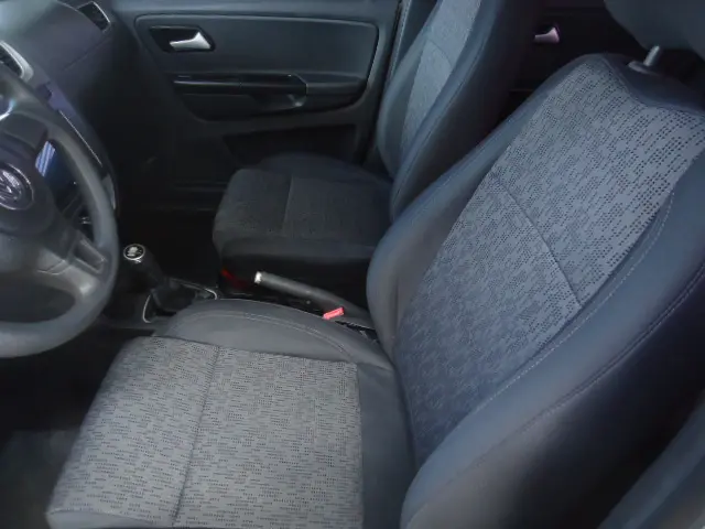 VOLKSWAGEN Fox - Foto
