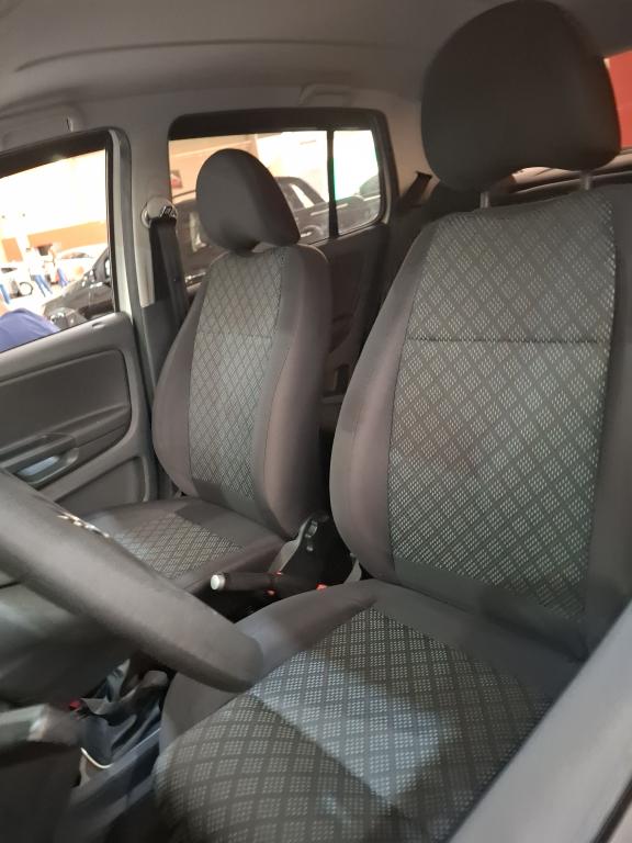 VOLKSWAGEN Fox - Foto