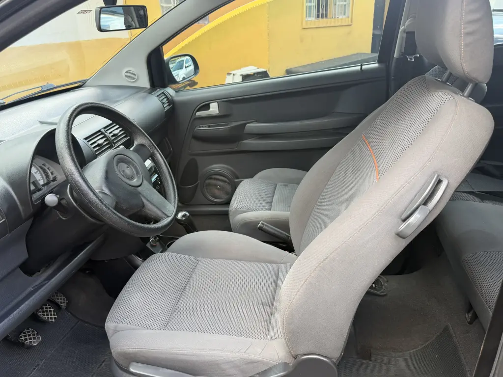 VOLKSWAGEN Fox - Foto
