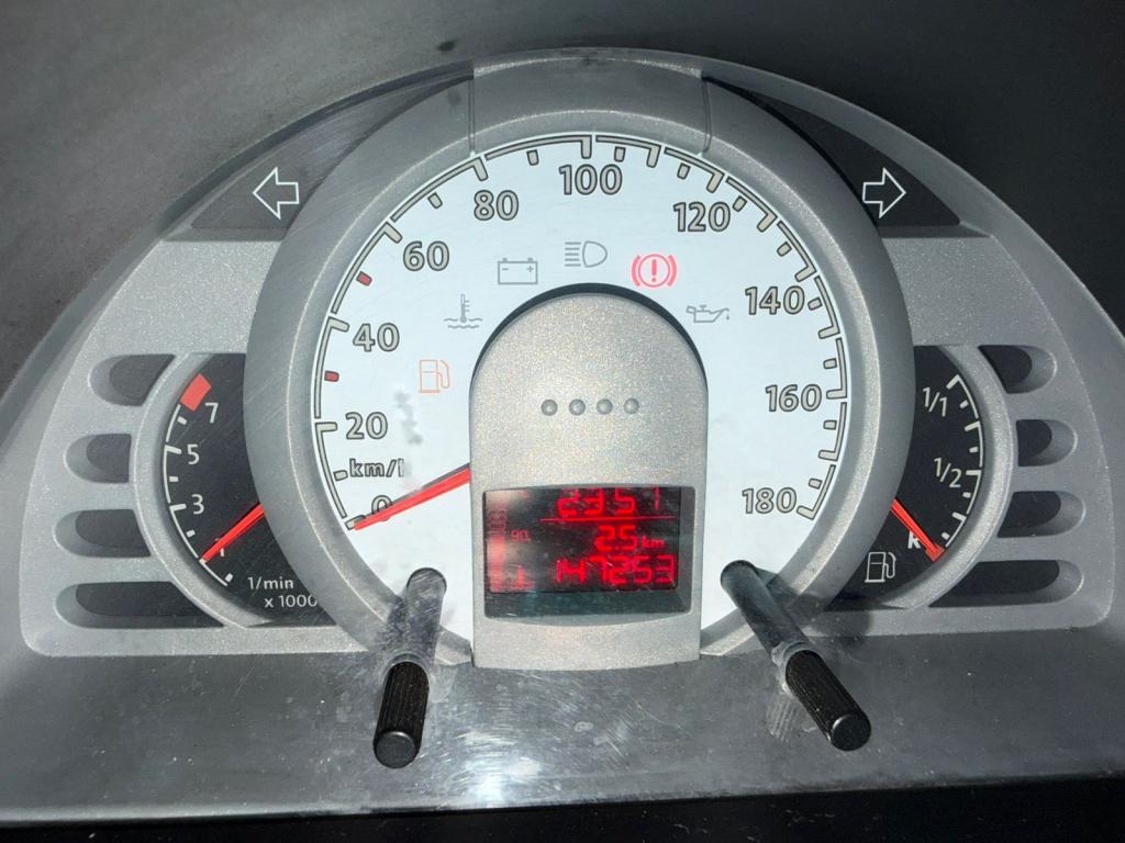 VOLKSWAGEN Fox - Foto