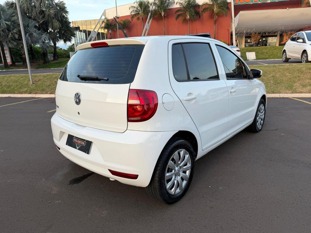 VOLKSWAGEN Fox - Foto