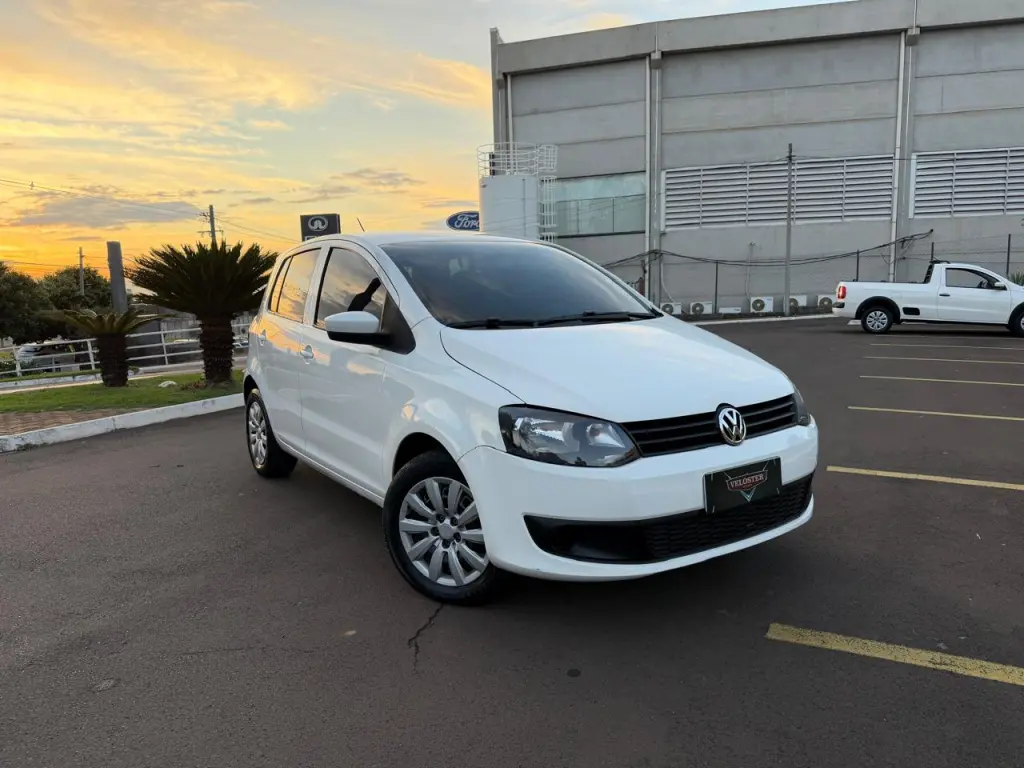 VOLKSWAGEN Fox - Foto