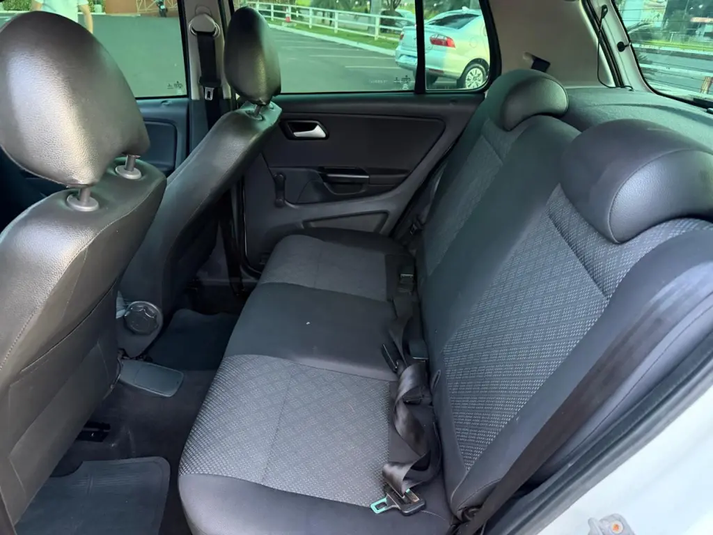 VOLKSWAGEN Fox - Foto