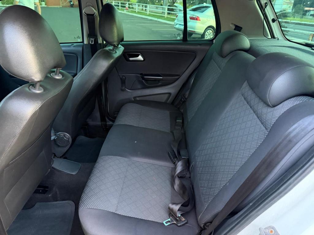 VOLKSWAGEN Fox - Foto