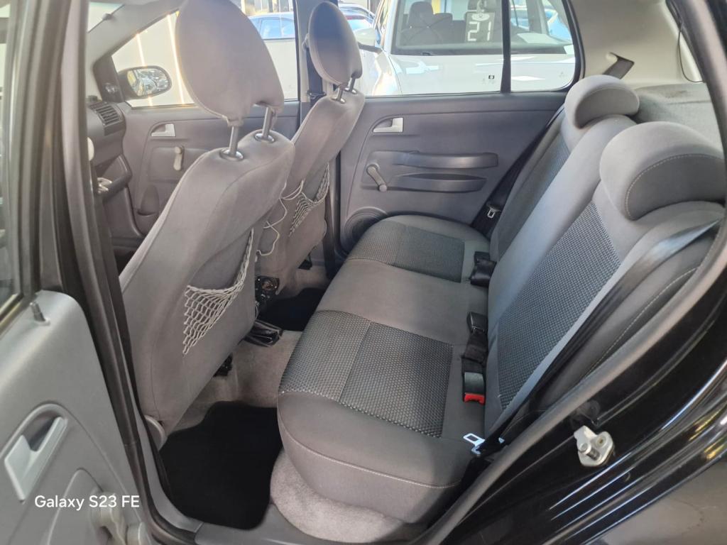 VOLKSWAGEN Fox - Foto