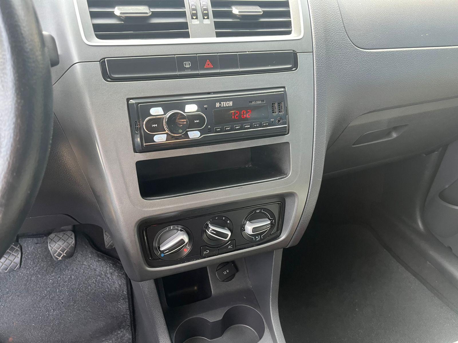 VOLKSWAGEN Fox - Foto