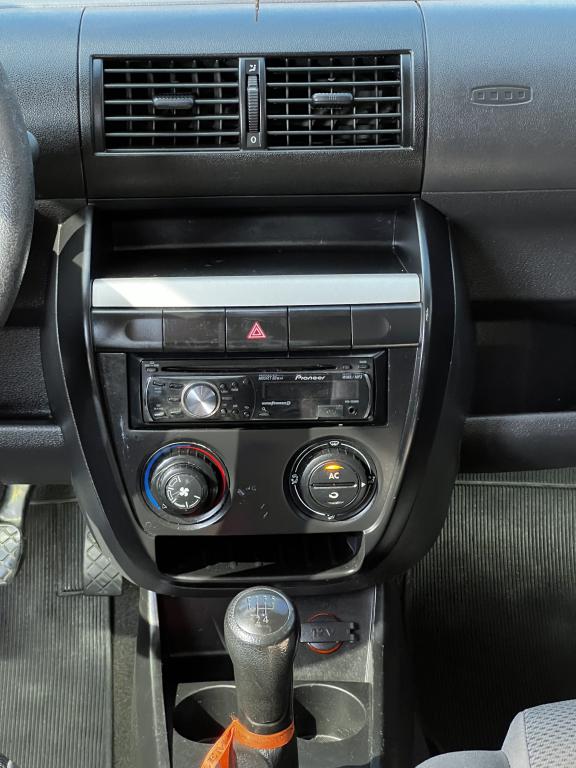 VOLKSWAGEN Fox - Foto