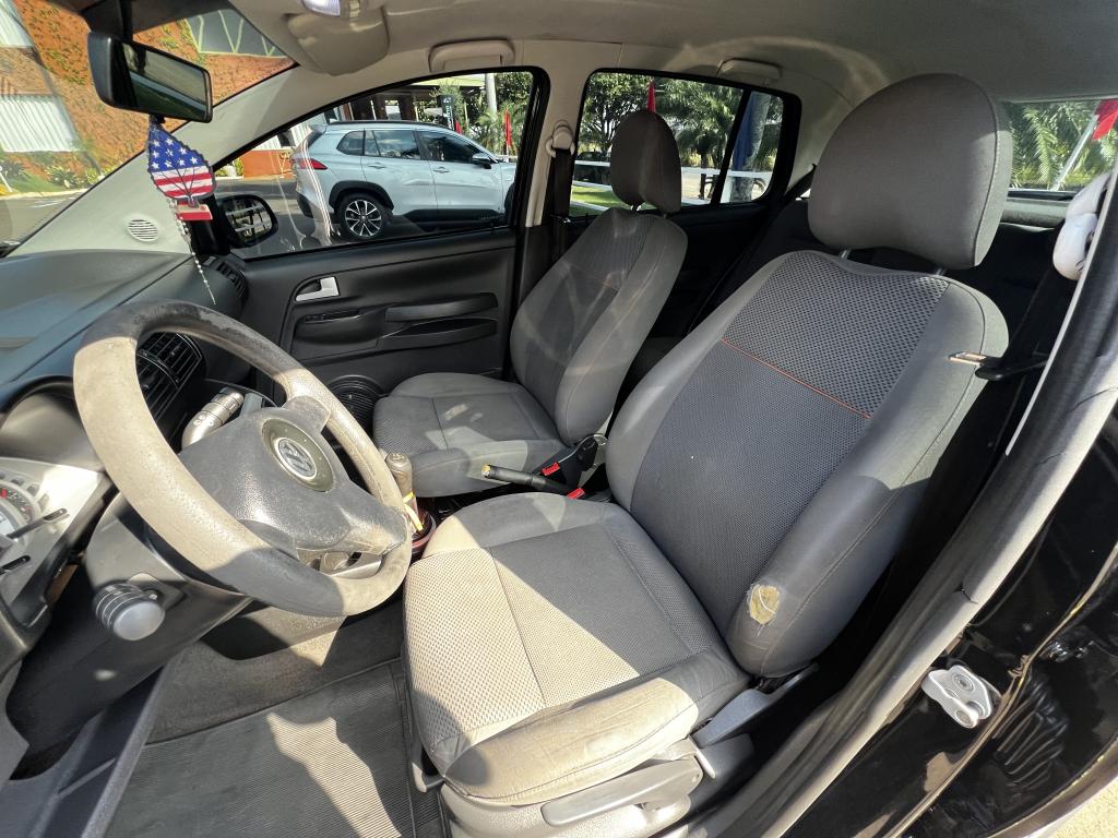 VOLKSWAGEN Fox - Foto